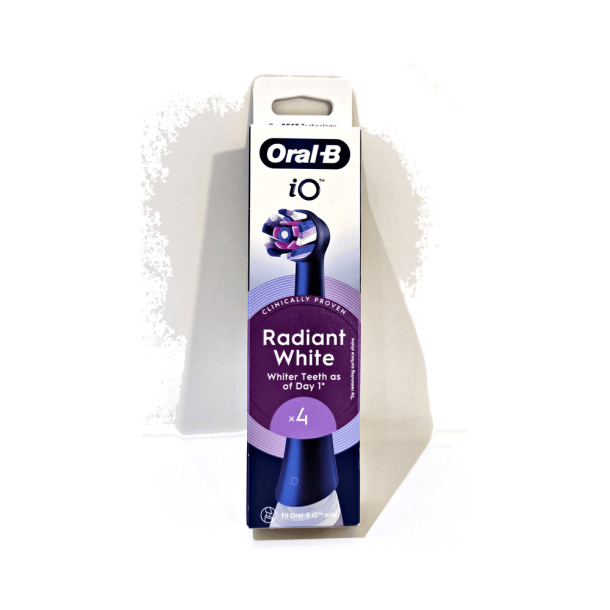 Oral-B iO Radiant White B�rstehoveder - 4 stk. (black head)