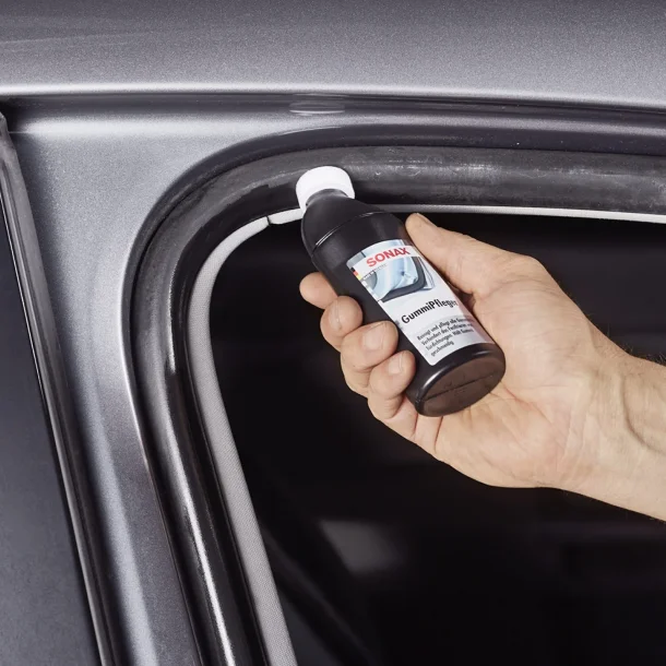 SONAX gummiplejemiddel mod frost 100 ml.